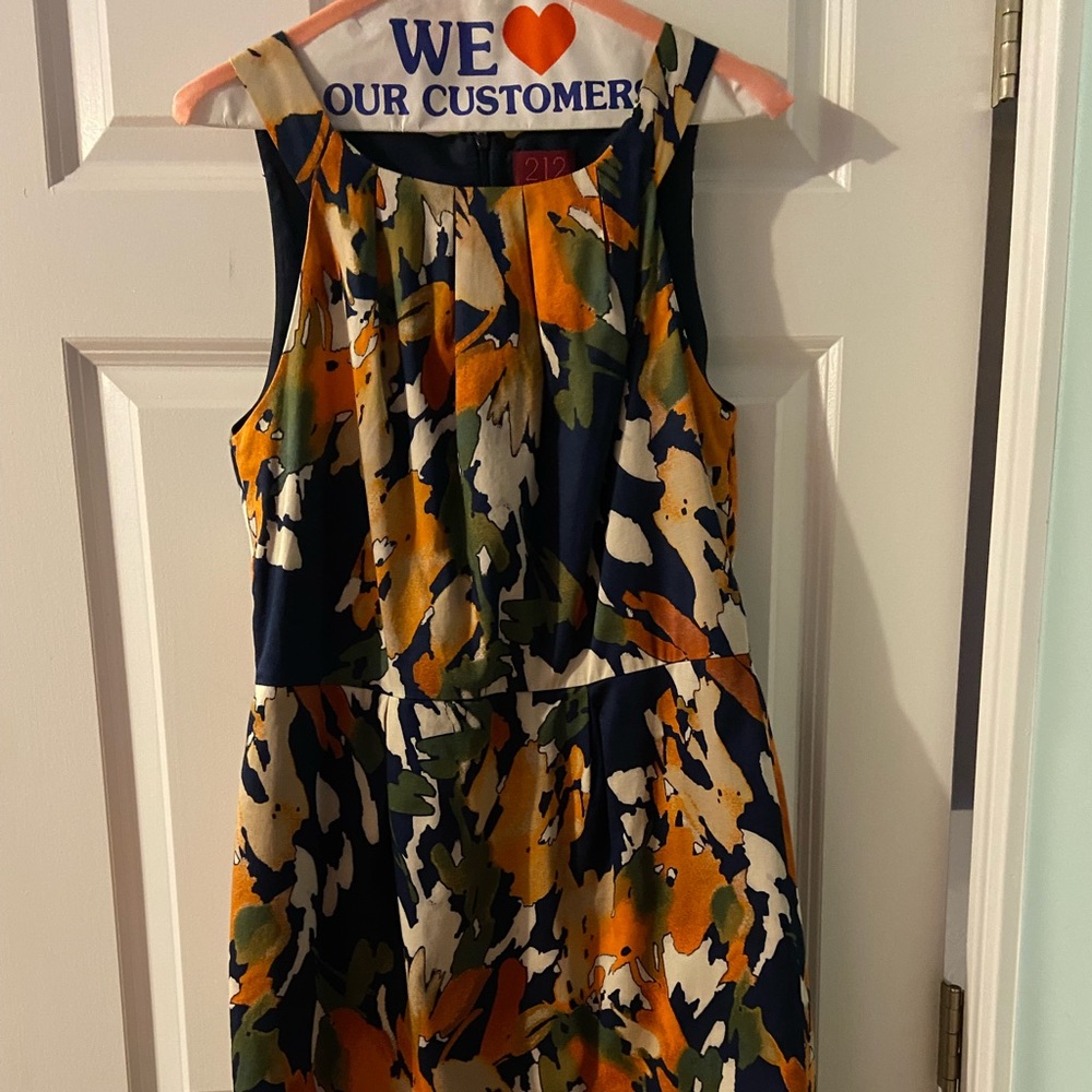 212 Collection. Sleeveless cotton dress with a polyester lining. Knee length.